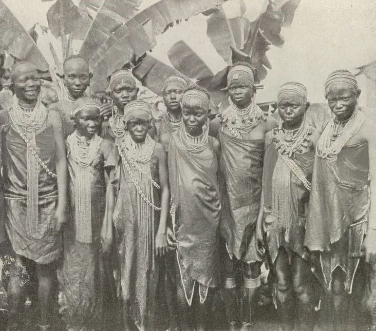 Young kikuyu Women