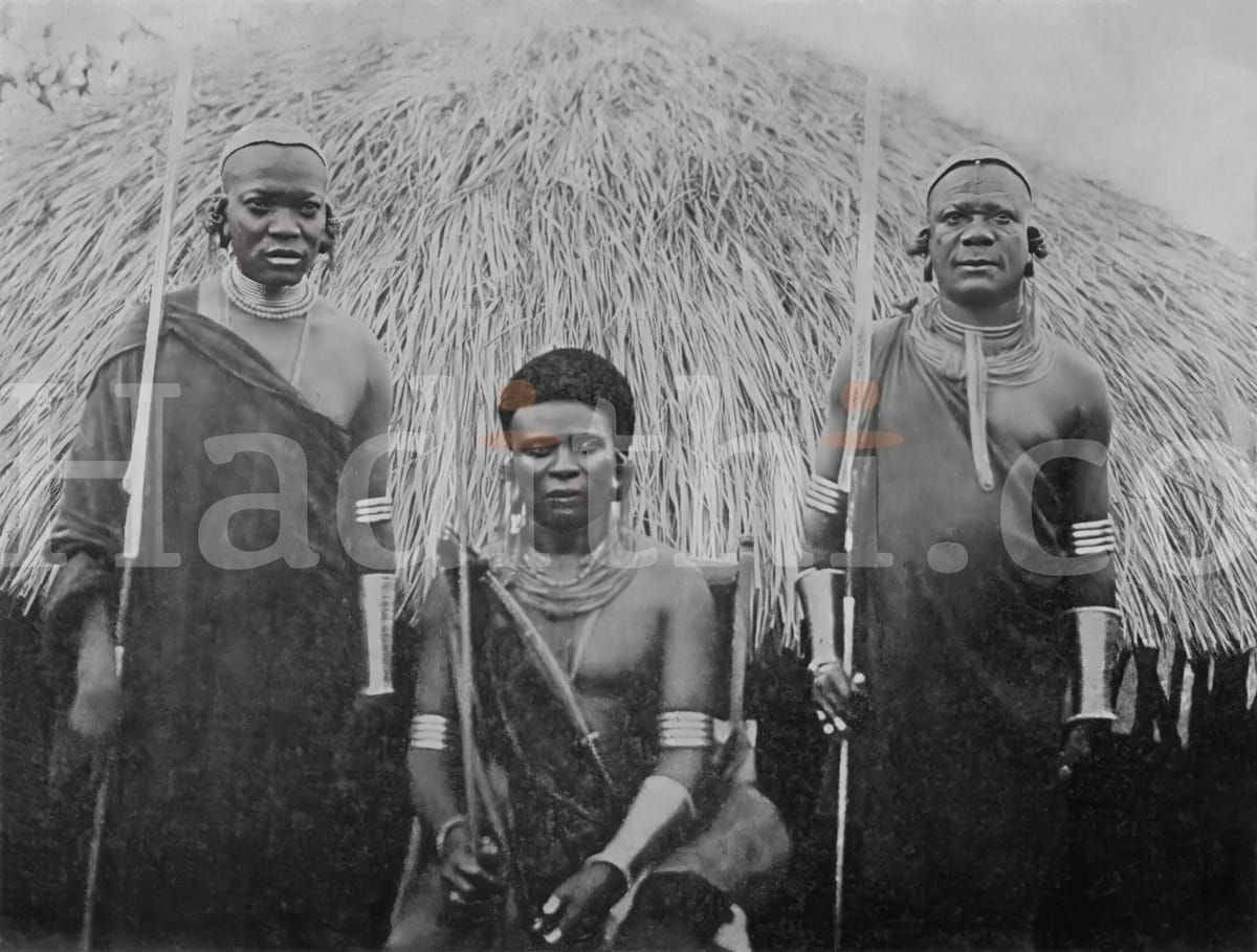 A Chief with two elders of his council